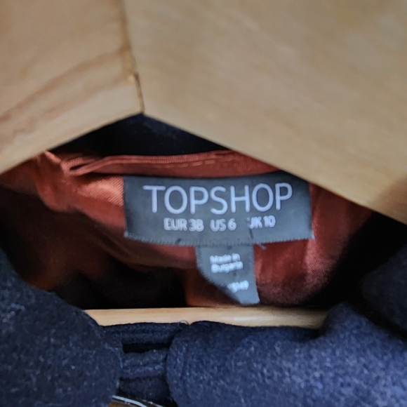 Gorgeous Navy Coat - Picture 3 of 9